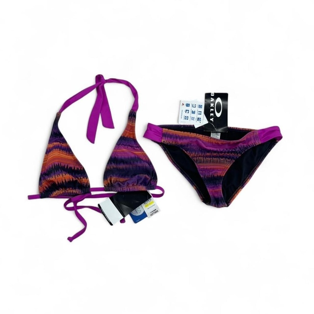 Oakley vintage bikini set - sporty and retro #beachwear